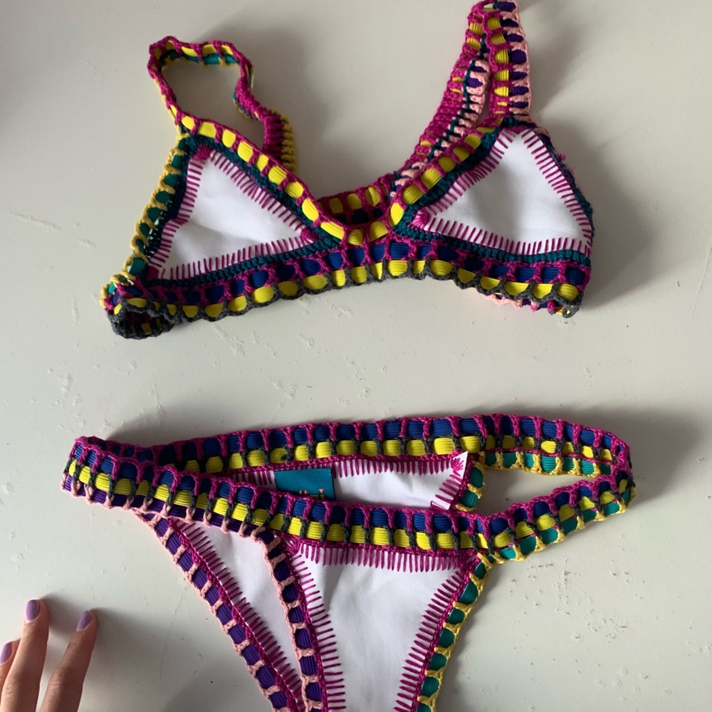 Never worn Kiini Top